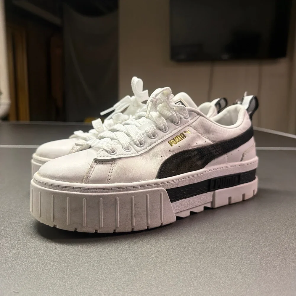 Puma Mayze Classic White Black Platform Sneakers 381983-01 Womens 7.5